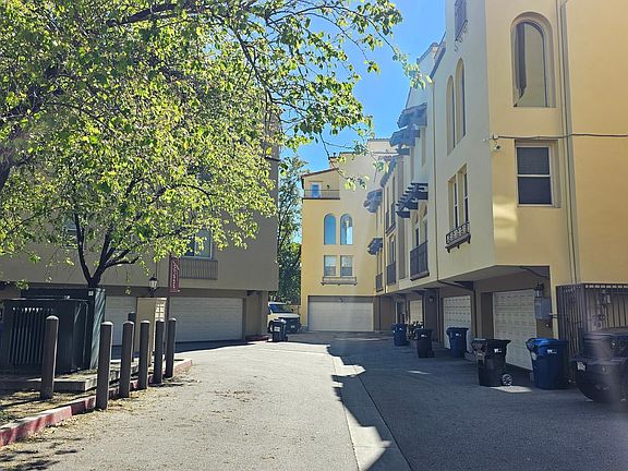 3rd image of 23128 Sherman Pl #B04