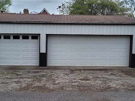 5th image of 119 5th St