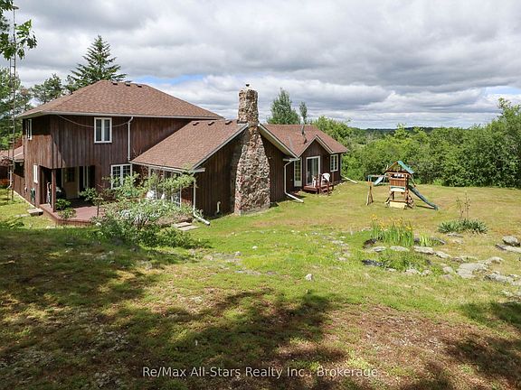 4th image of 1474 Fleetwood Rd