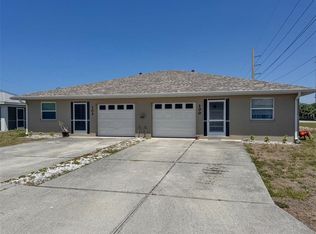 100 Charles Dr, Nokomis, FL 34275