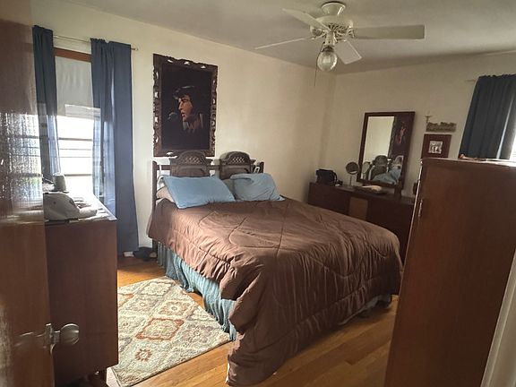 5th image of 3215 Ernst St