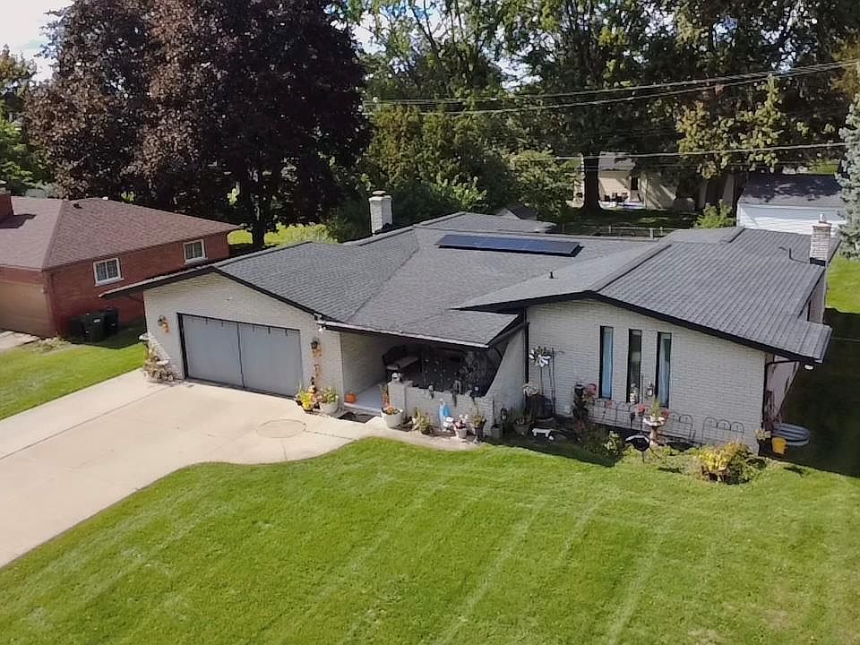 38233 Medville Dr, photo 4