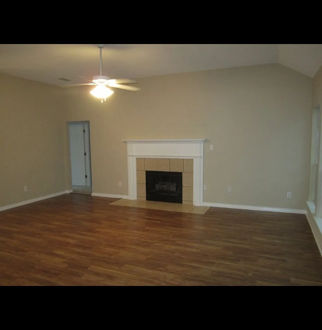 4 bed, 2074 sqft, $2,000 — Photo 2