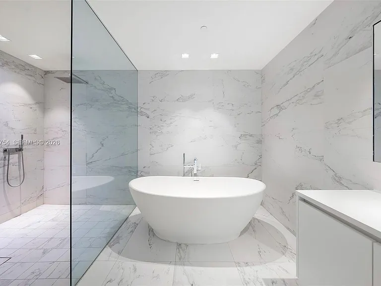 1000 Biscayne Blvd #1201 — Photo 16