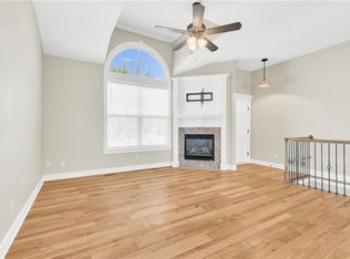 15715 W 62nd St, Shawnee, KS 66217