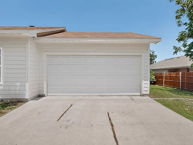 213 S Baugh St — Photo 30