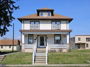 225 E Maple St, Cleona, PA 17042