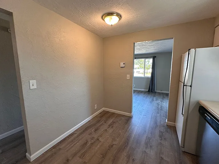 520 & 522 38th Place — Photo 9