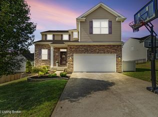 10008 Clove Tree Ct, Louisville, KY 40228