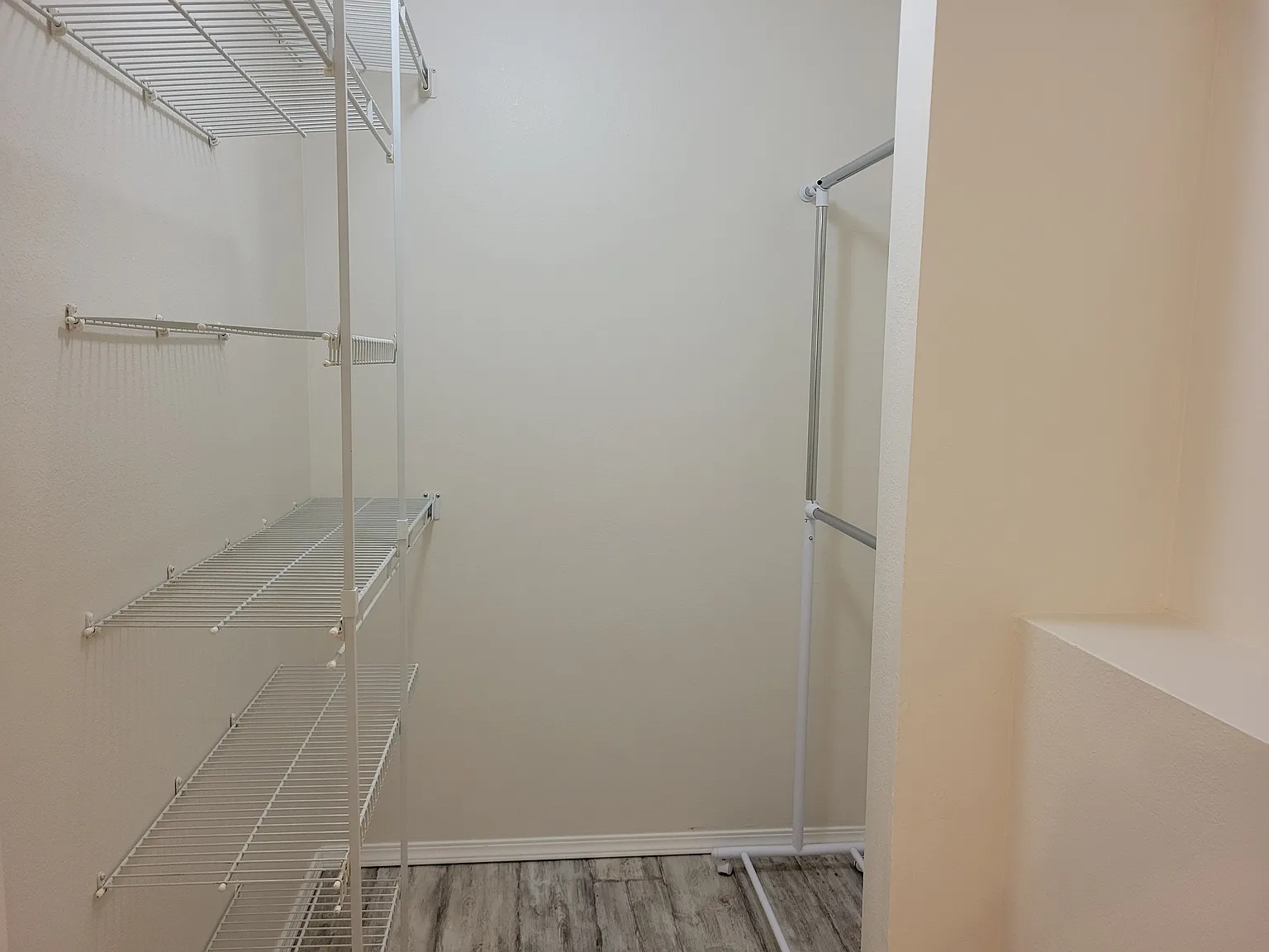 2 bed, 1250 sqft, $1,950 — Photo 3