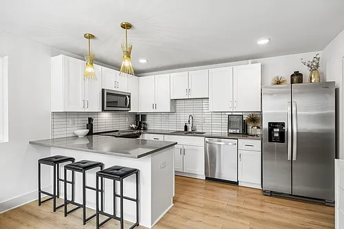 102 Duke St Photo 1