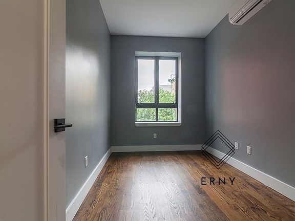 3rd image of 12 Belvedere St #120