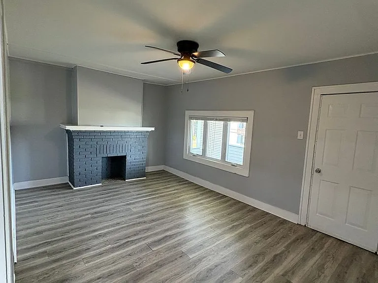 411-413 S Glenwood Ave — Photo 5
