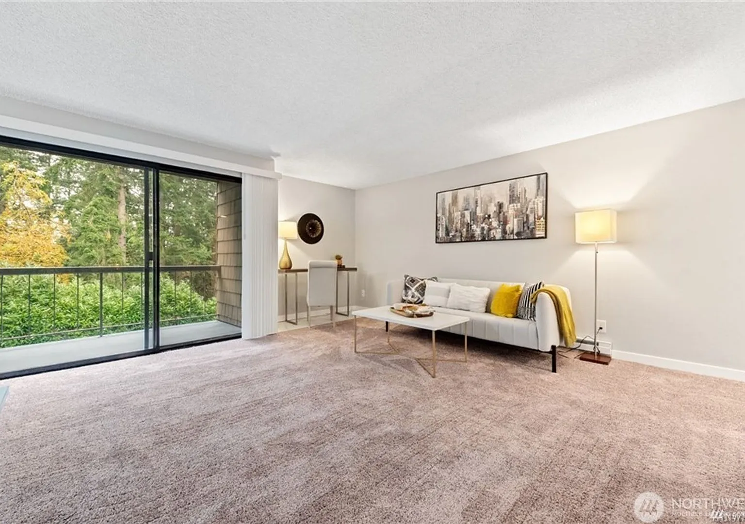 1Bd/1Ba Redmond Condo — Photo 3