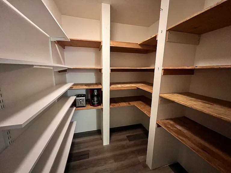 211 E 3rd St #3 — Photo 6