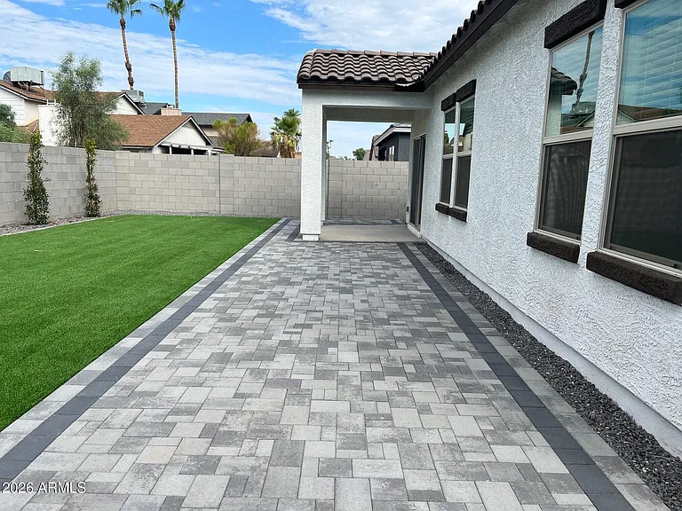 4422 N 100th Dr — Photo 34