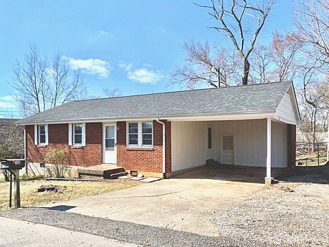 2nd image of 340 Davis Dr