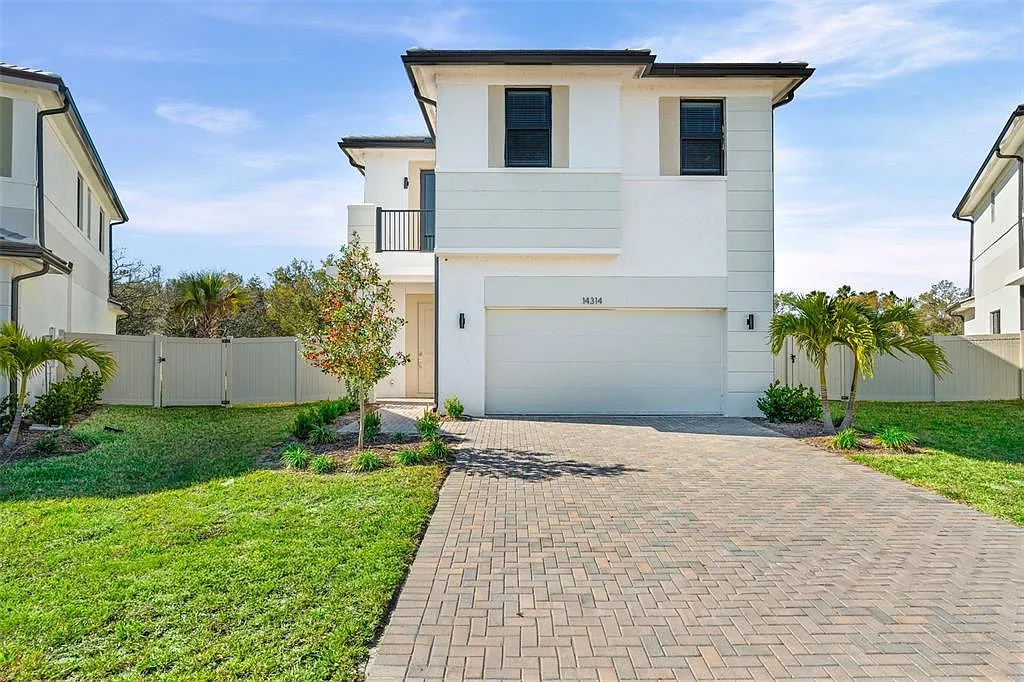 4 bed, 3.5 bath, 2424 sqft, $3,997 — Photo 1