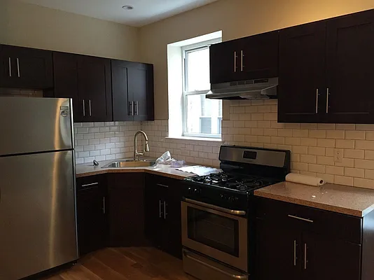 Rented by HFF Realty LLC | media 24