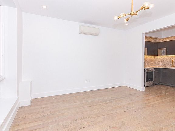 5th image of 553 Gates Ave #1A