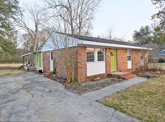 2nd image of 116 Sprucewood Dr