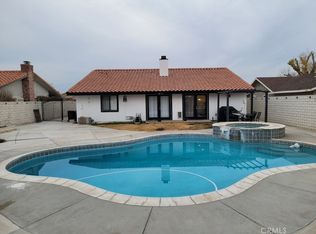 13535 Driftwood Dr, Victorville, CA 92395