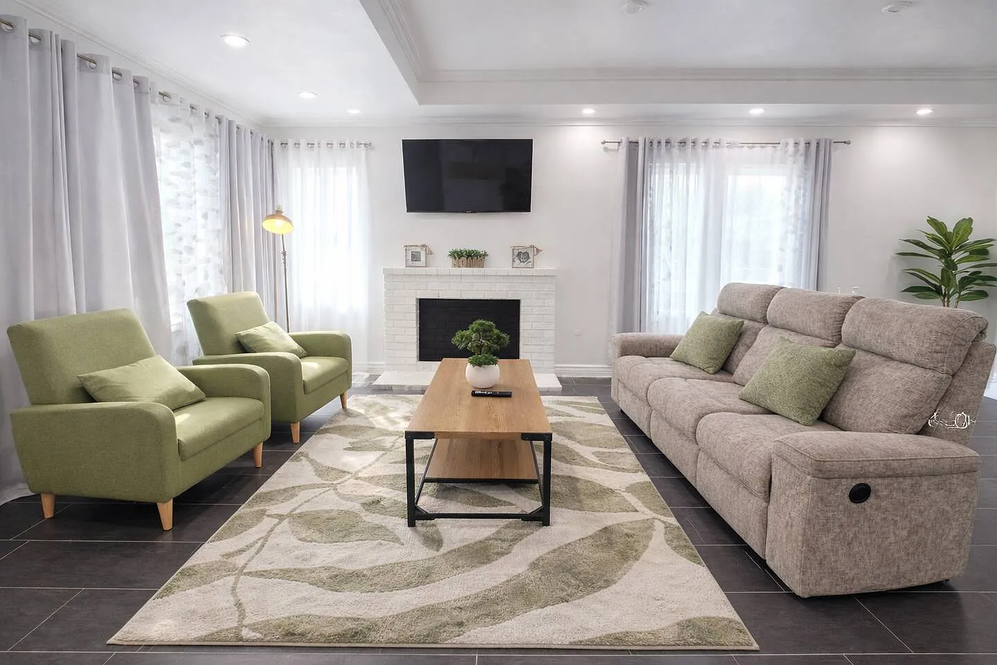 4 bed, 1280 sqft, $6,000 — Photo 2