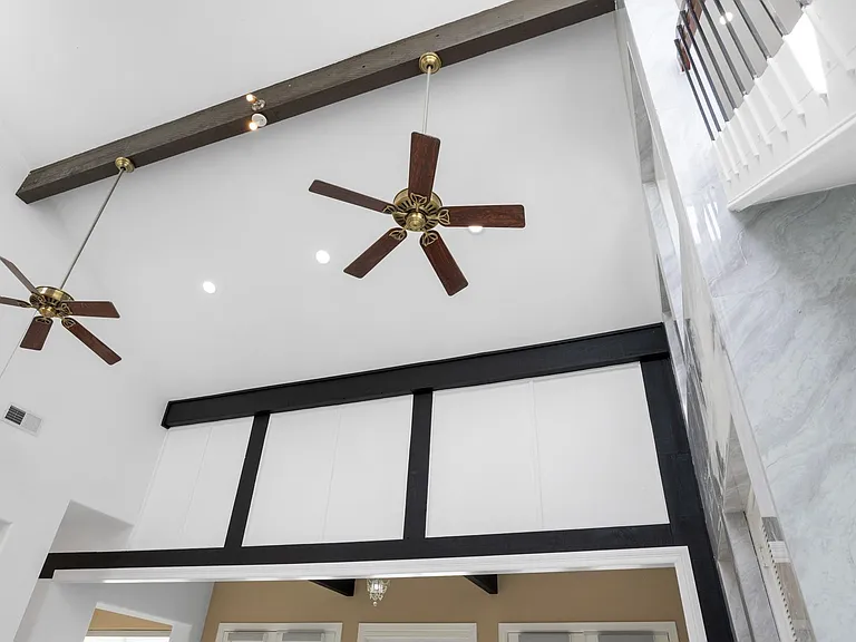 5230 Meadow Forest Dr — Photo 16