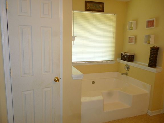 5th image of 9099 Old Tennessee Pike Rd