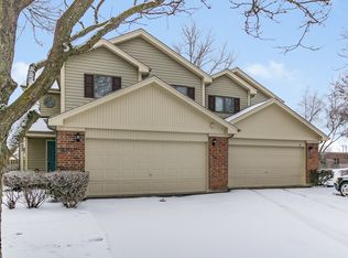 323 Cromwell Ct, Westmont, IL 60559