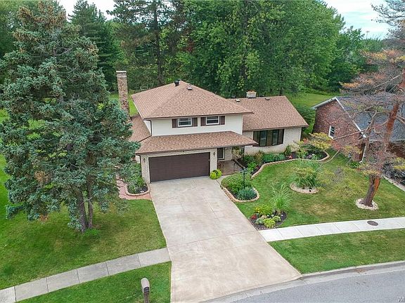 2nd image of 267 Pinewood Dr