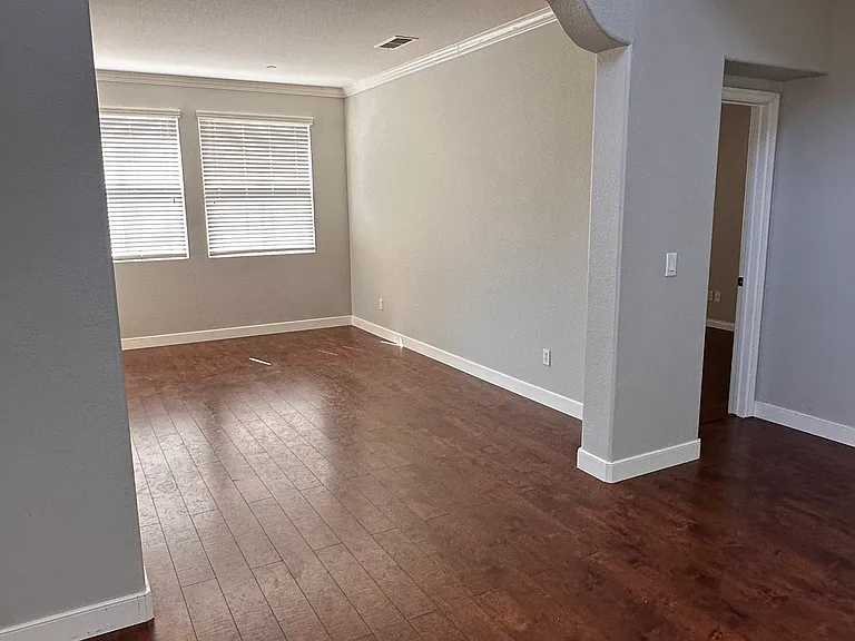 961 Bloomfield Ave — Photo 6