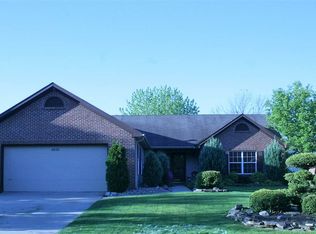8625 Spring Forest Dr, Fort Wayne, IN 46804
