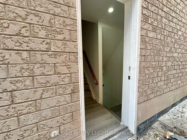 704 Santa Maria Blvd #Basement, Milton, ON L9T 7P2