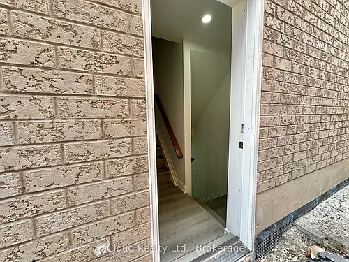 704 Santa Maria Blvd #BASEMENT Photo 1