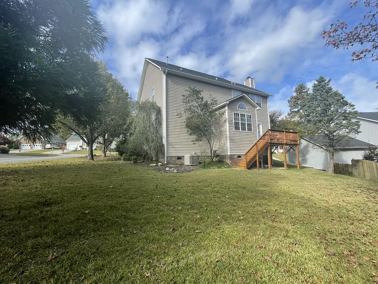 4 bed, 2309 sqft, $2,550 — Photo 3