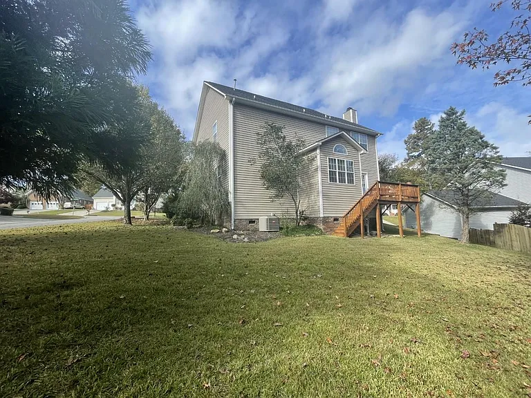 44 Hampton Springs Ct — Photo 3
