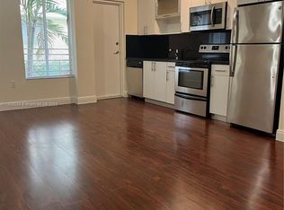 2880 Pine Tree Dr APT 4, Miami Beach, FL 33140