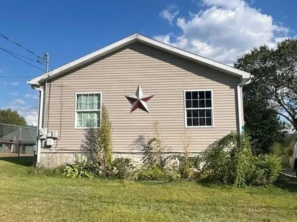 302 Whitmore Ave, Mayfield, PA 18433