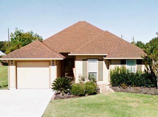 5220 2nd St, Danbury, TX 77534