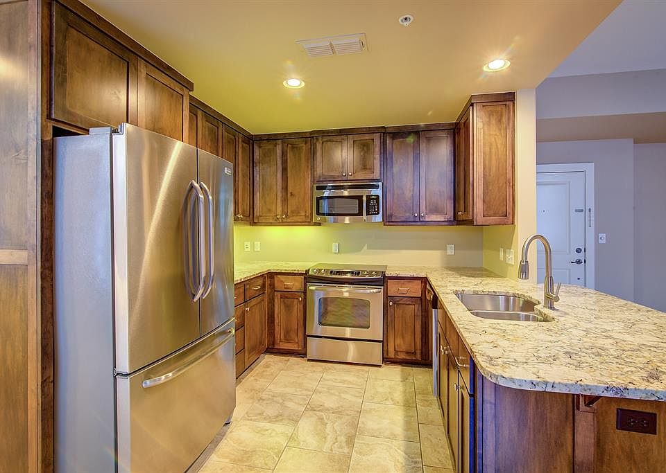 1st image of 411 W 7th St APT 402