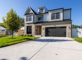 708 S Mitchell Ave, Elmhurst, IL 60126