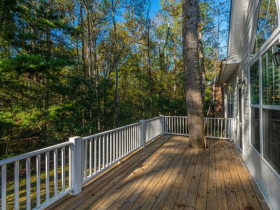4th image of 8613 Woodland Walk