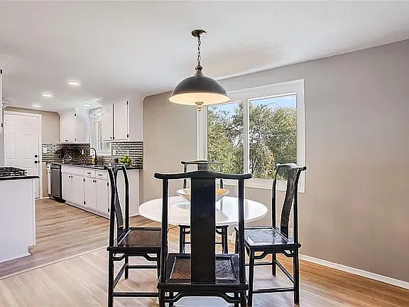 5805 N Colrain Ave — Photo 5
