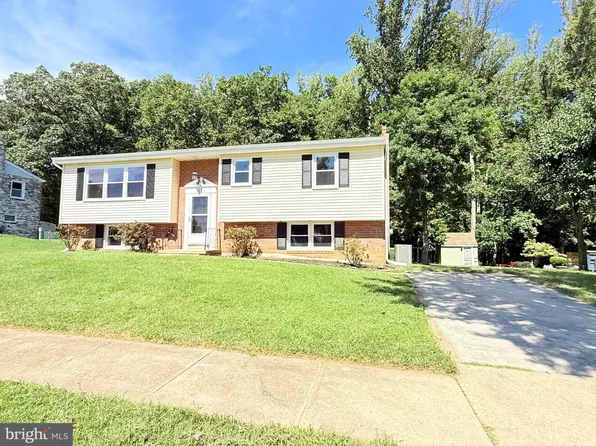 6000 Brooke Jane Dr, Clinton, MD 20735
