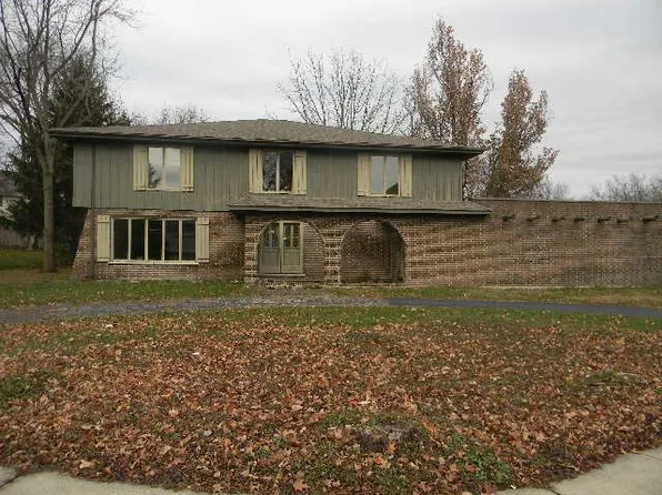 1317 E Gartner Rd, Naperville, IL 60540