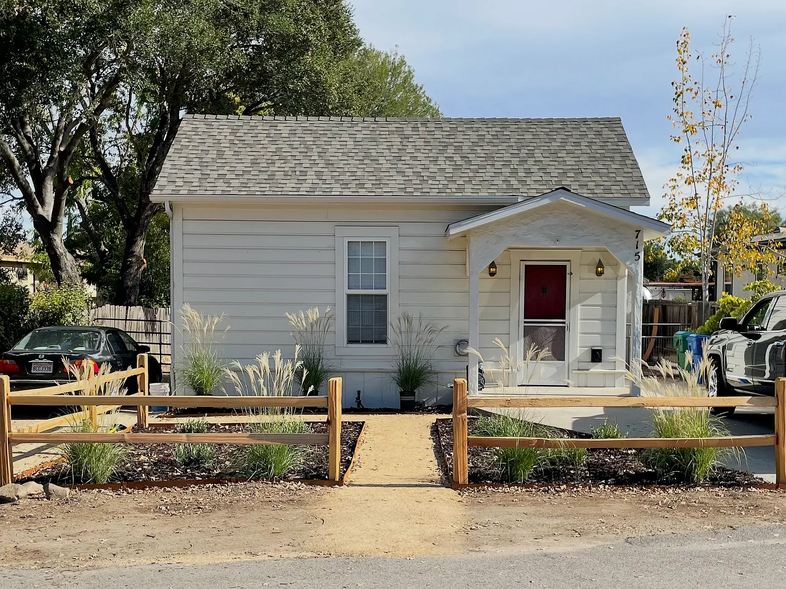 715 Blackburn St — Photo 1