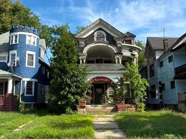 10005 South Blvd, Cleveland, OH 44108