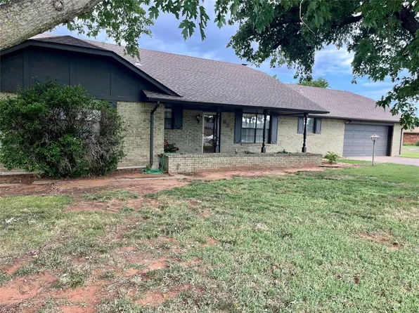 821 N Peace Ave, Elk City, OK 73644