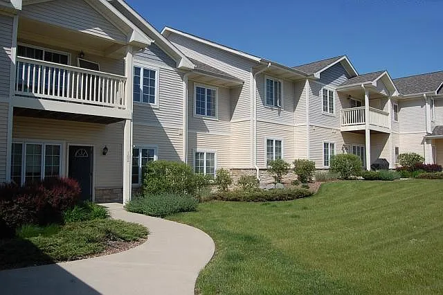Southwind Prairie Apartment Homes — Photo 10